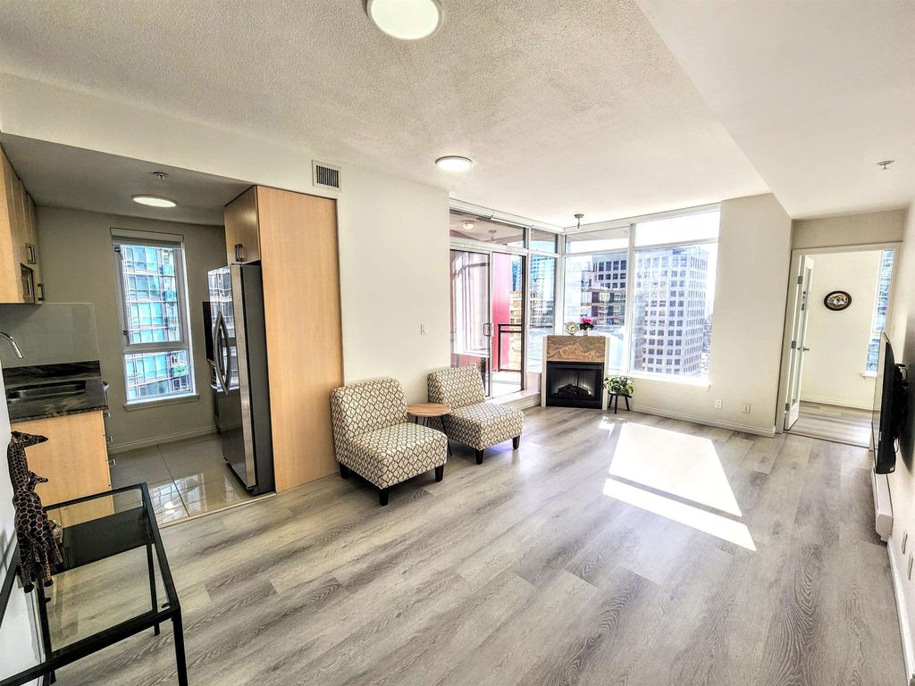 listing image 1103799615268153524