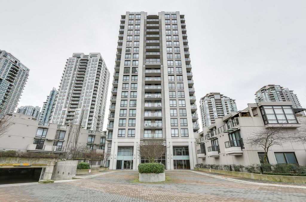 listing image 1104172015147833790
