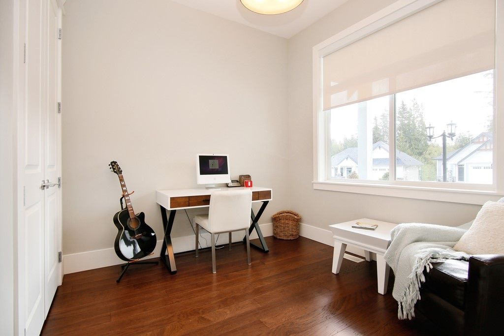 listing image 1103244525251205756