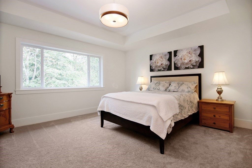 listing image 1102853205921891752