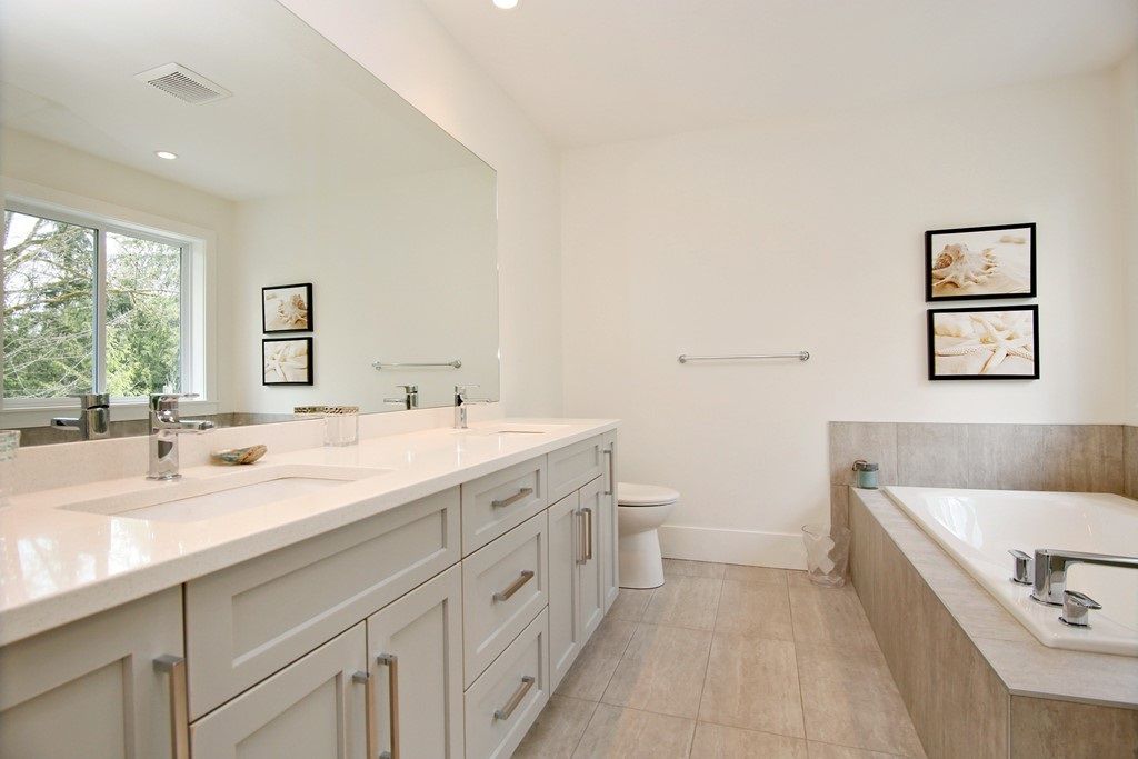 listing image 1106405773681740051