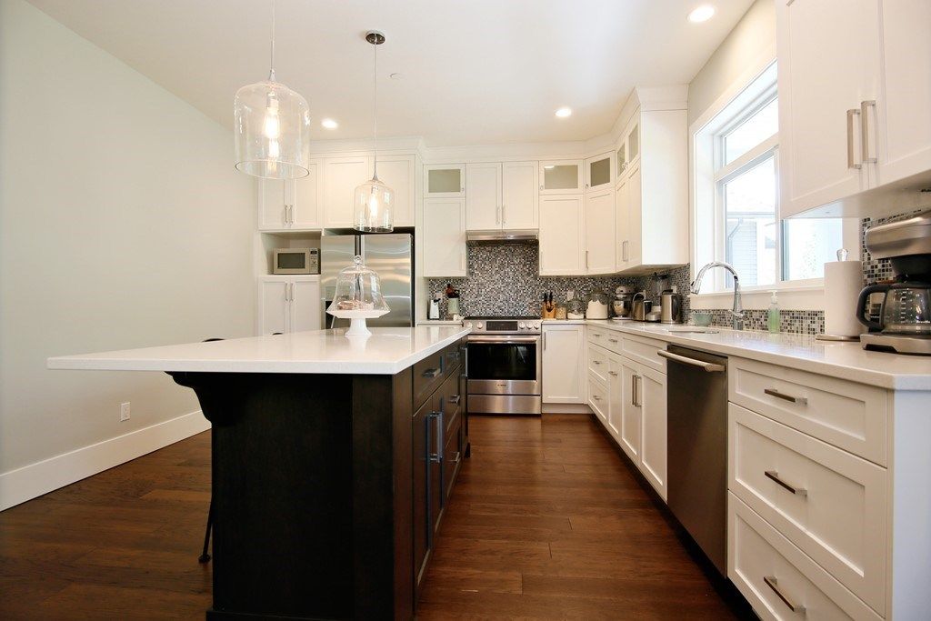 listing image 1108754835321355755
