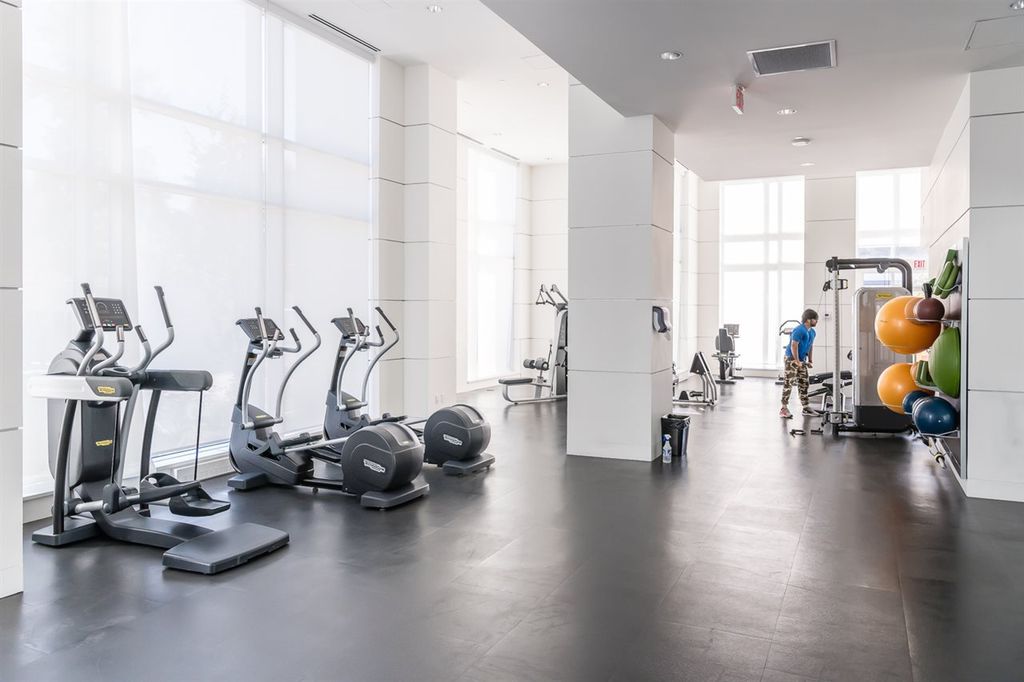 listing image 1103990057432135634