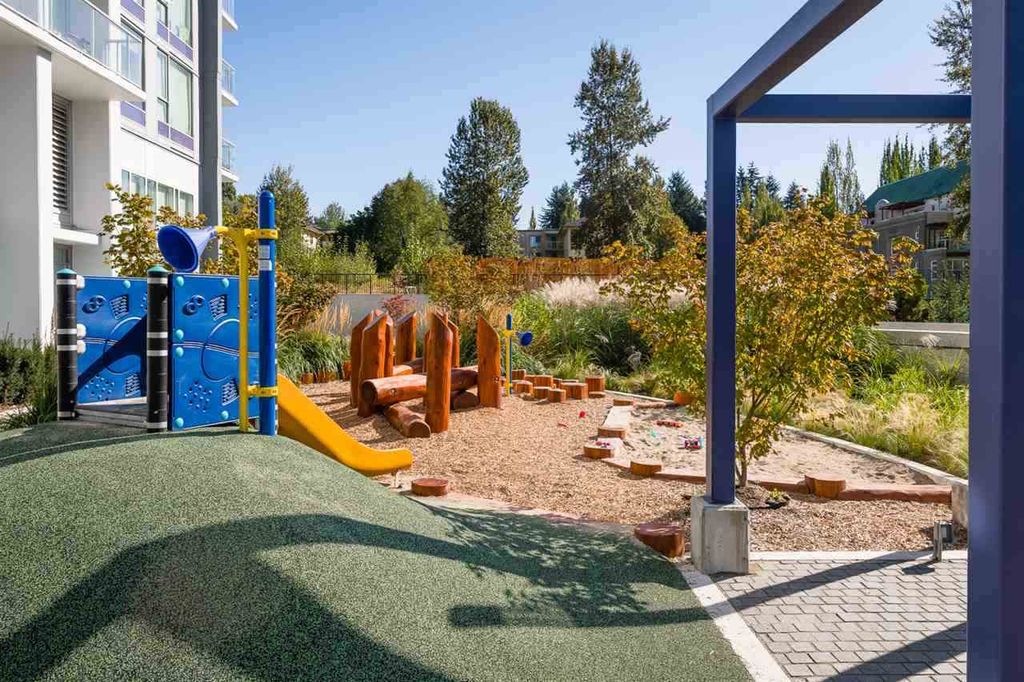 listing image 1109998058842579957