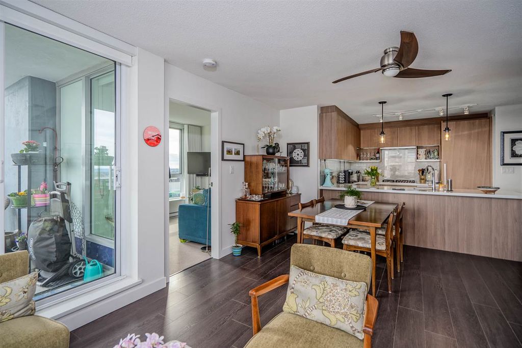 listing image 1108439995313355813