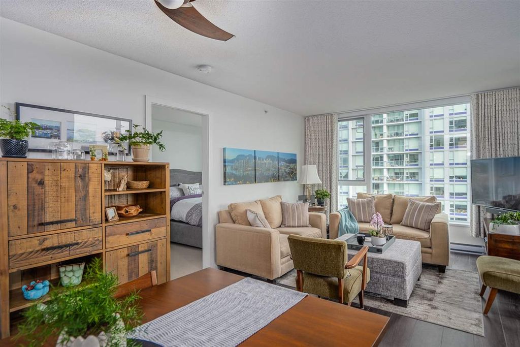 listing image 1103385867412134906