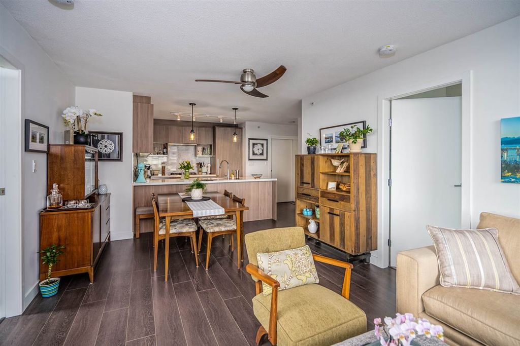 listing image 1102338143107757928