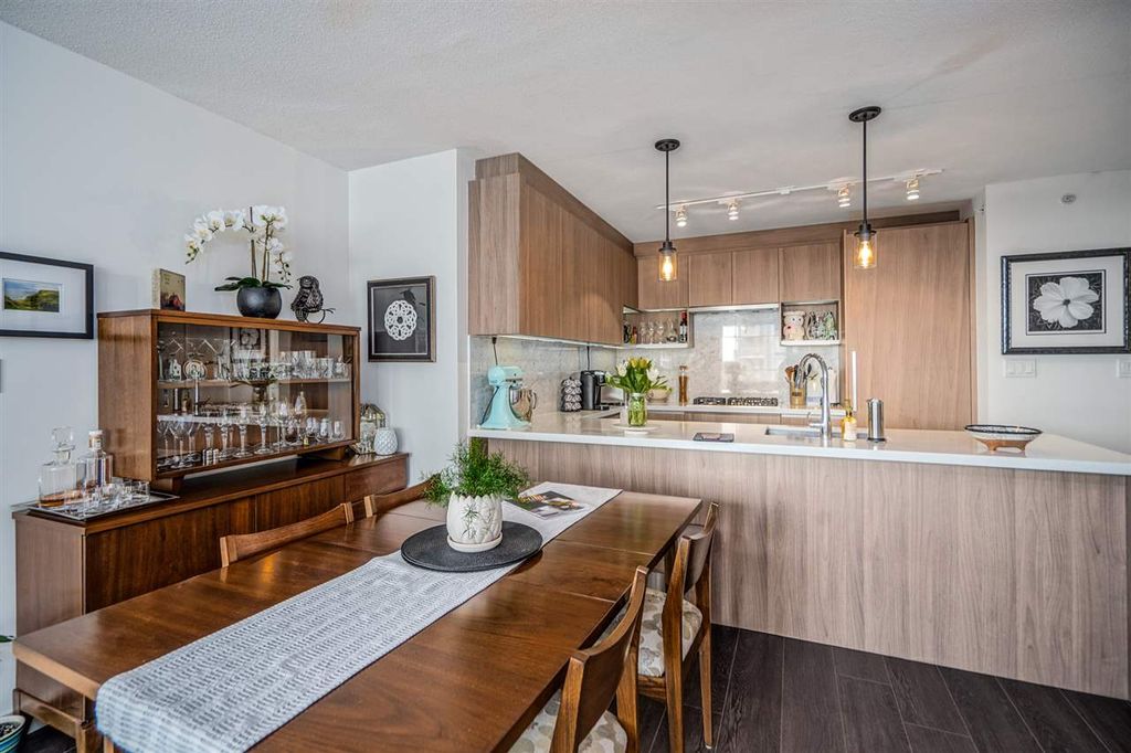 listing image 1101892795933221425