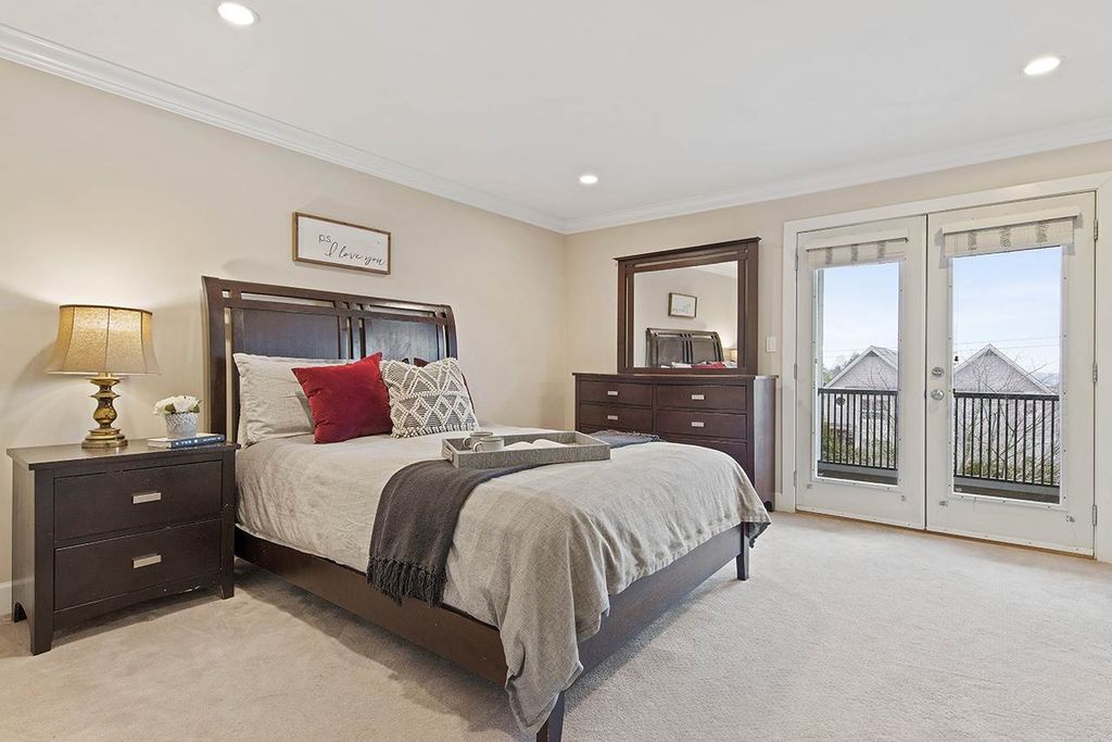 listing image 1106236945059471133