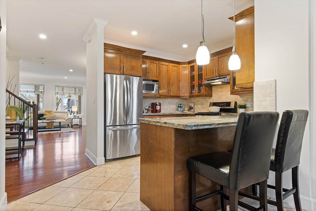 listing image 1104925796755552852