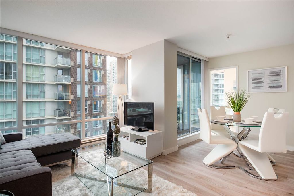 listing image 1105946814663902801
