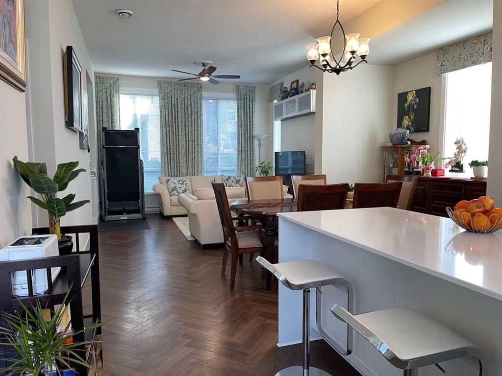 listing image 1107218794829624924