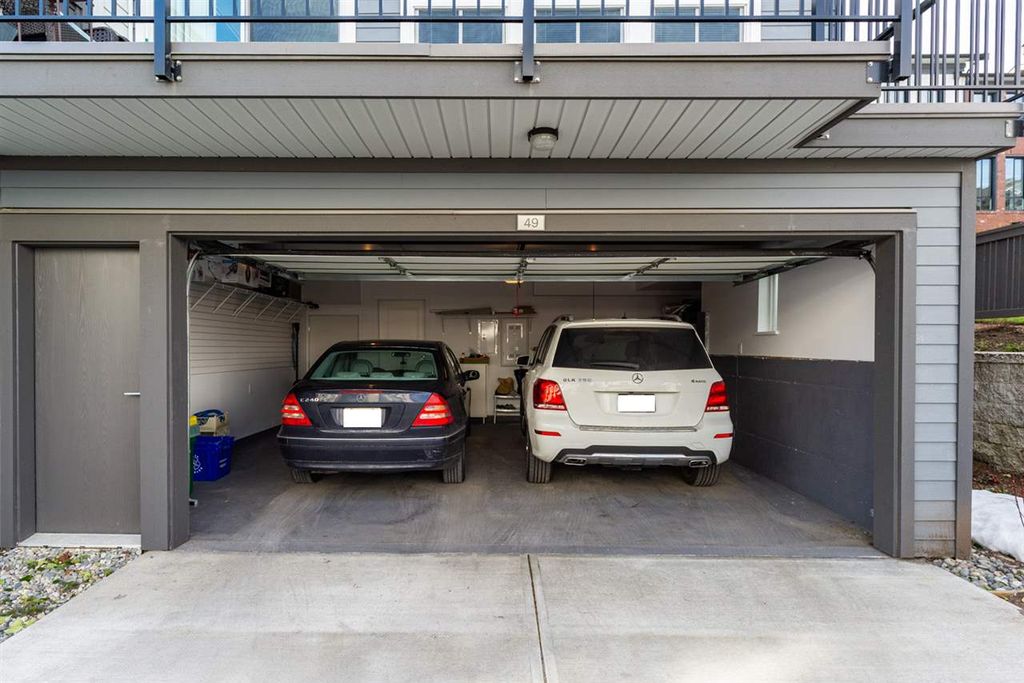 listing image 1109258232852620015