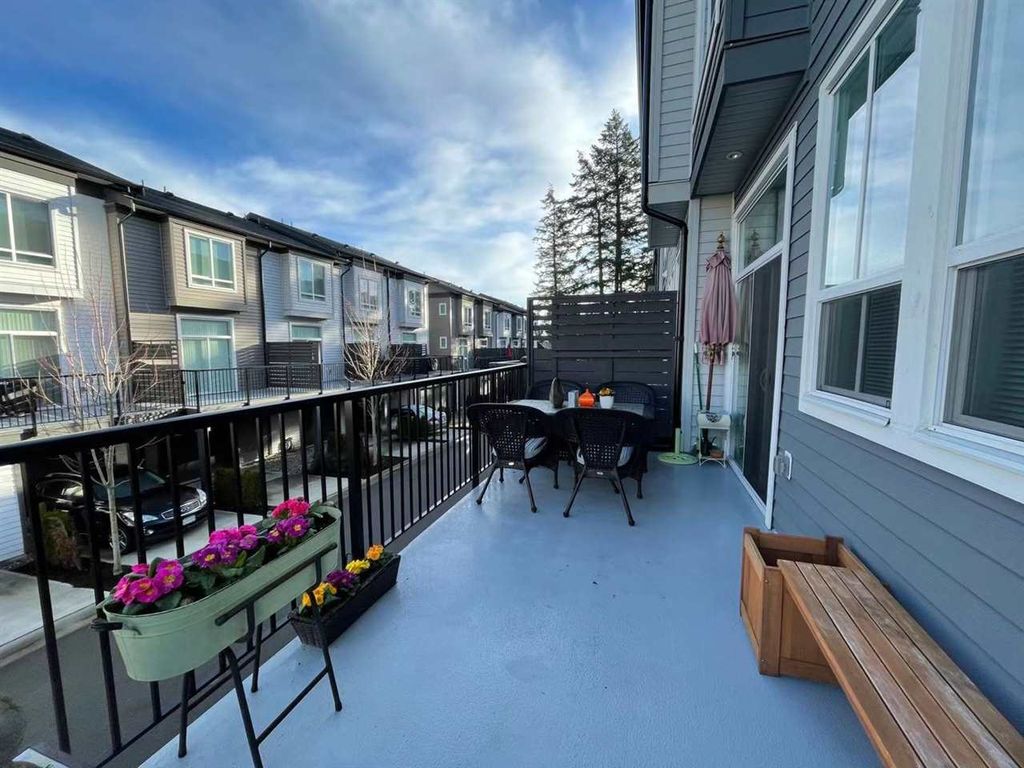 listing image 1101225304190274113