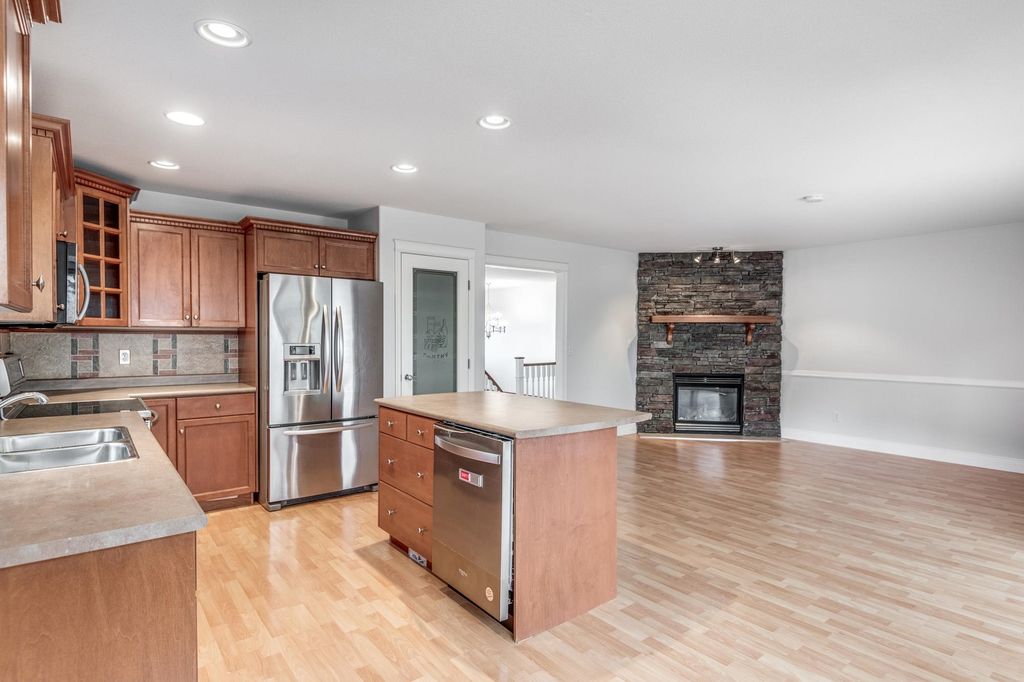 listing image 1109766076072699501
