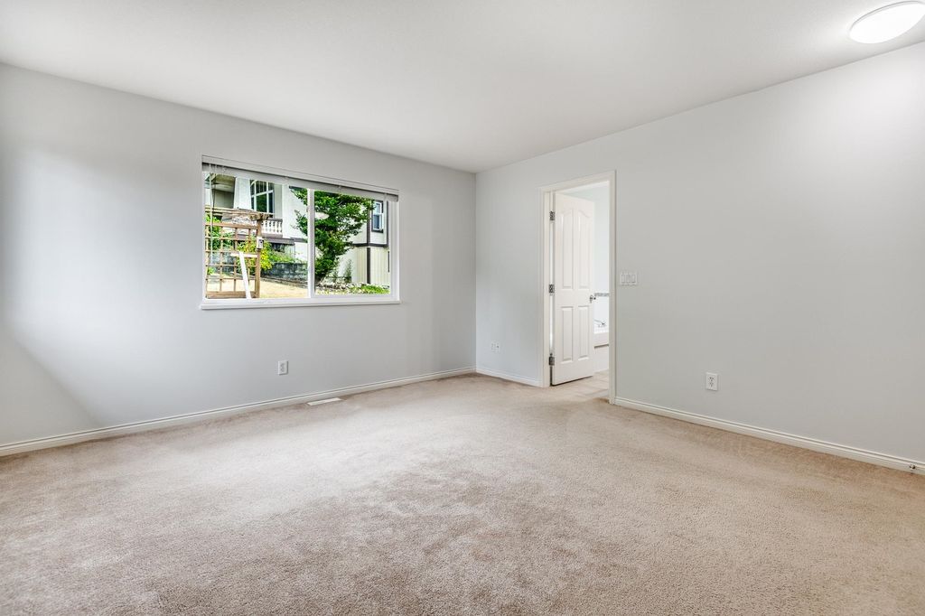 listing image 1108099600181595472