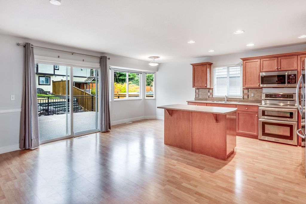 listing image 1104467132341130803