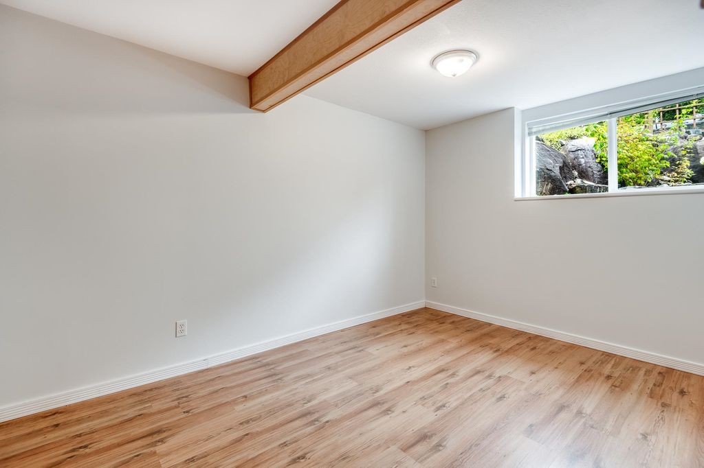 listing image 1103320281592555888