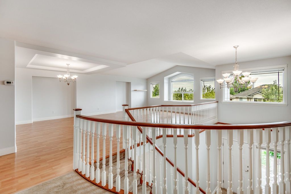 listing image 1103021229010396735