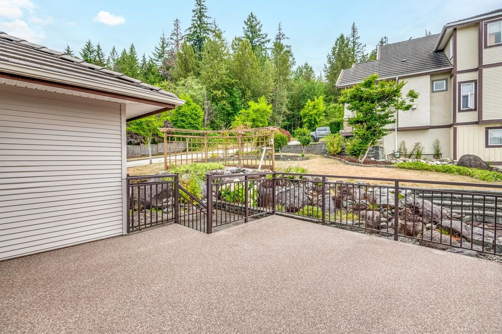 listing image 1101503618906298738