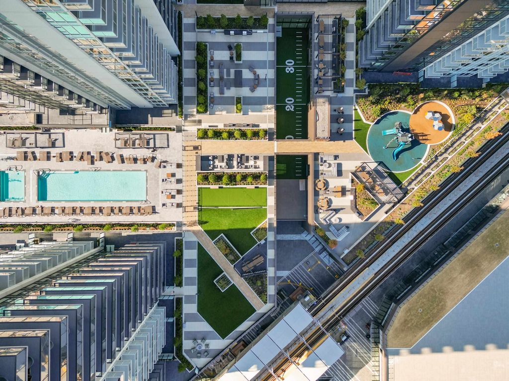 listing image 1102353358305669979