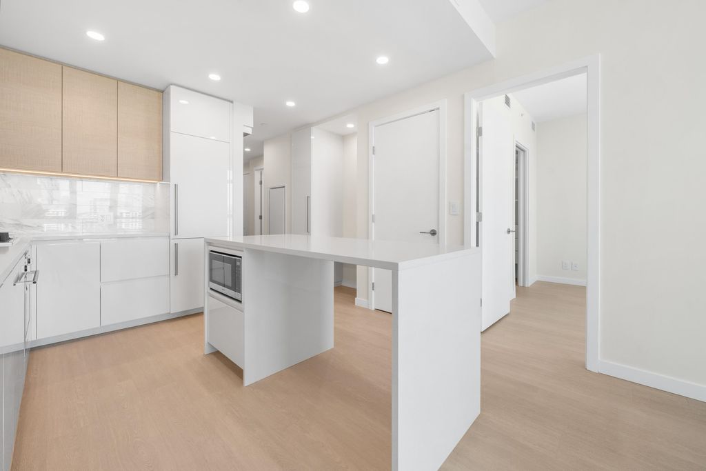 listing image 1101243207312363372