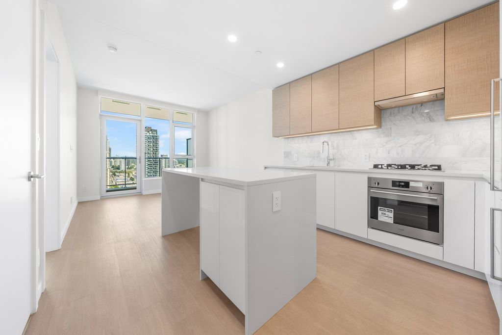 listing image 1102260650633955577