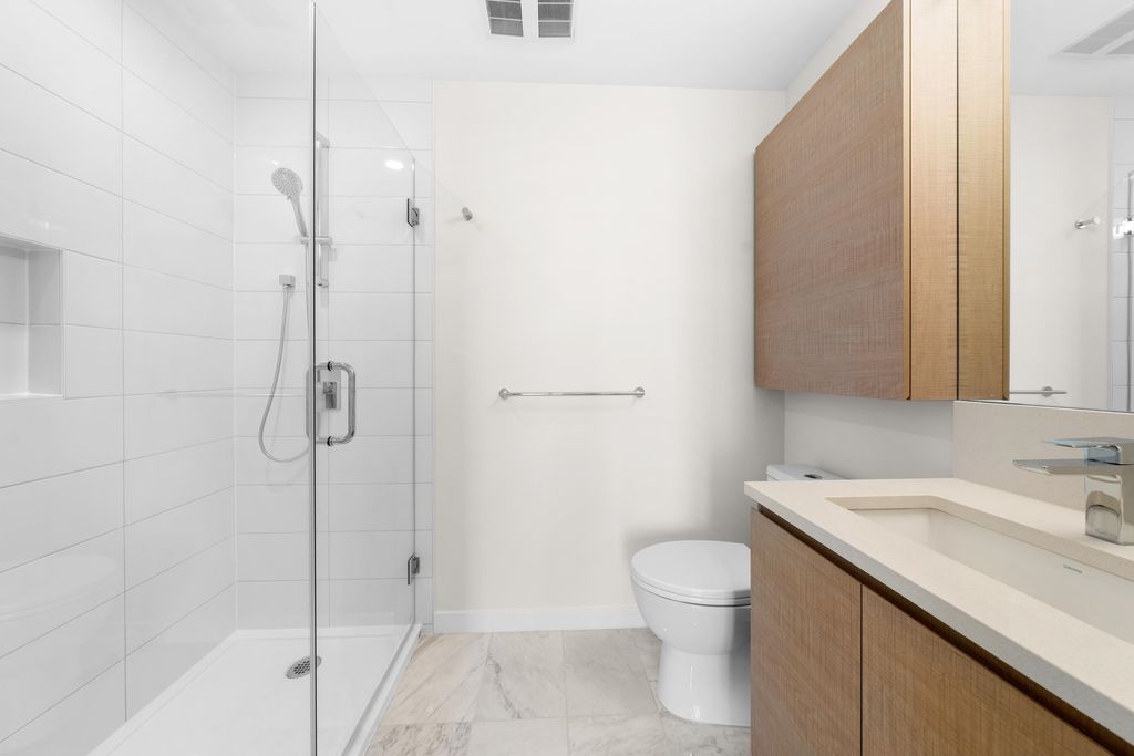 listing image 1108158892914124771