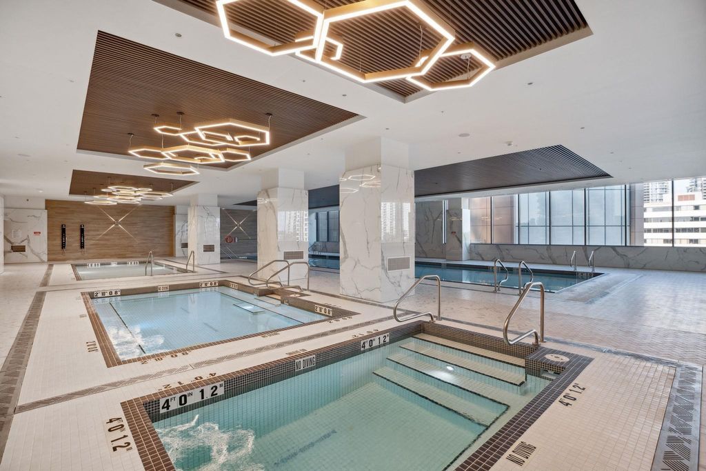 listing image 1109247526246879028