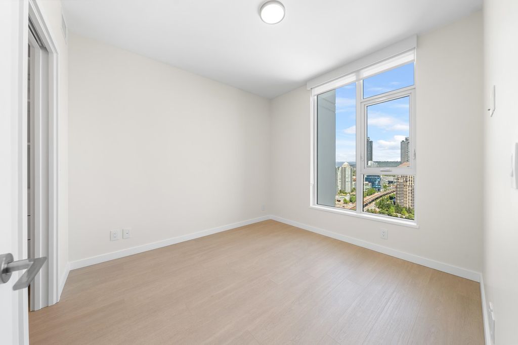 listing image 1105075962457073979