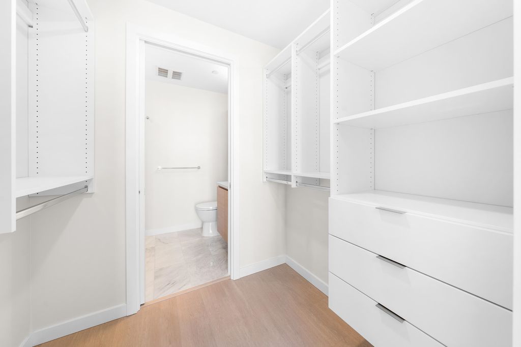 listing image 1108258536232951554