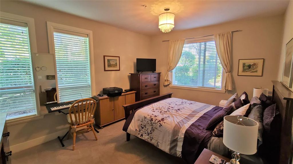 listing image 1103151551742030946