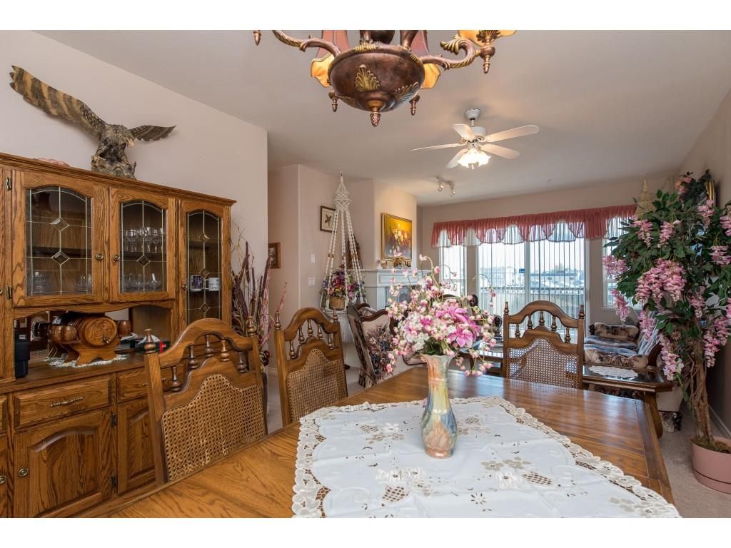 listing image 1105490846894392635