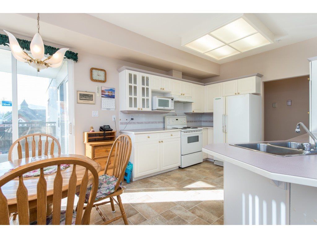 listing image 1105393086348192797