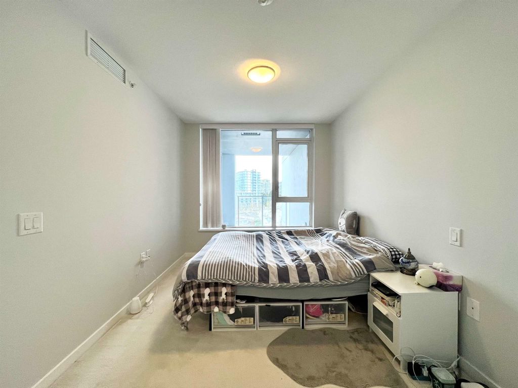 listing image 1104487716679941785