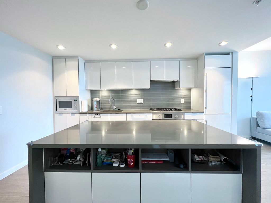 listing image 1105440019004054757