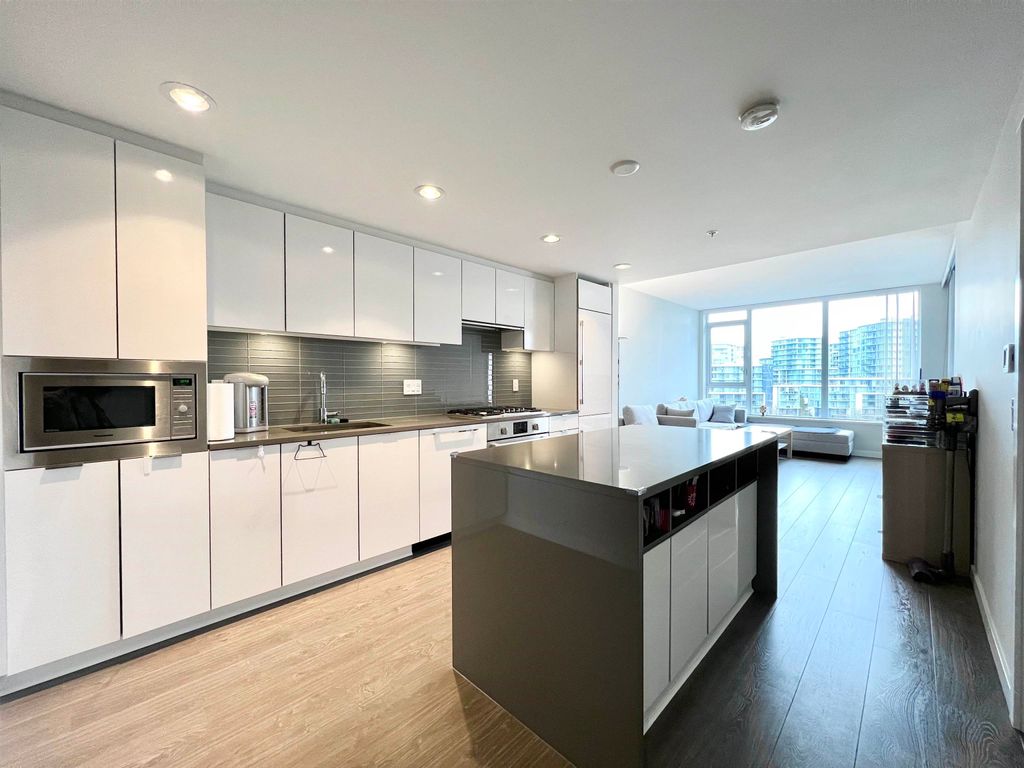 listing image 1103273134520499098