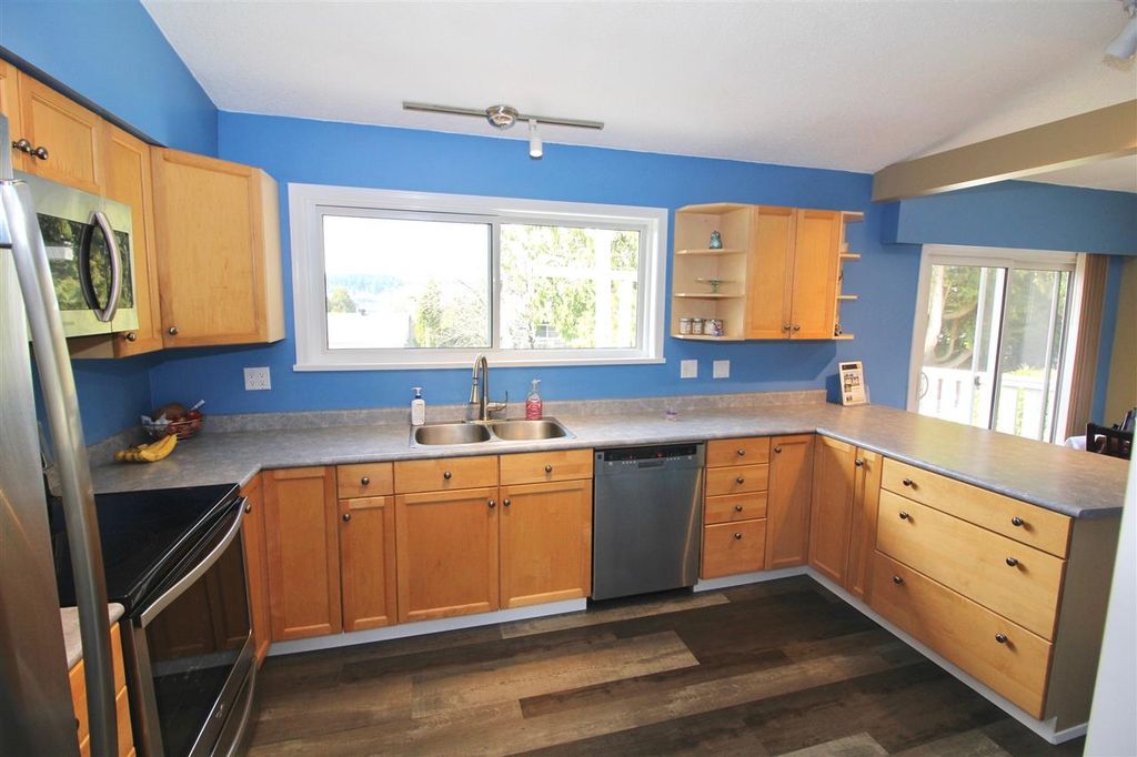 listing image 1109607139652859191