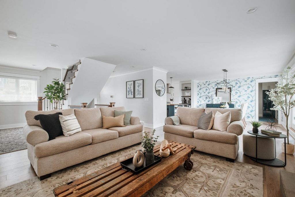 listing image 1101328313697870575