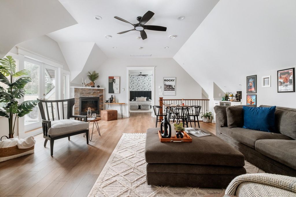 listing image 1107601768338225314