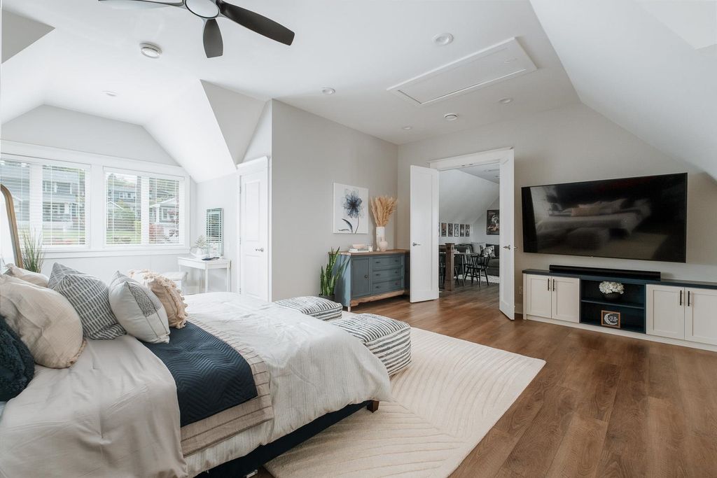 listing image 1100456283674565576