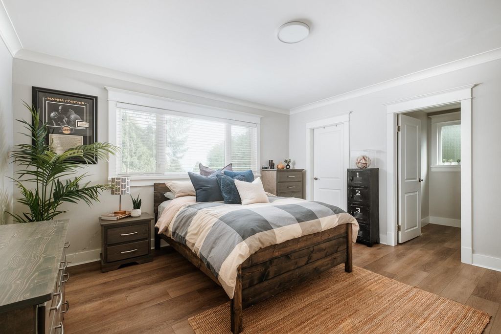 listing image 1108485329112966761