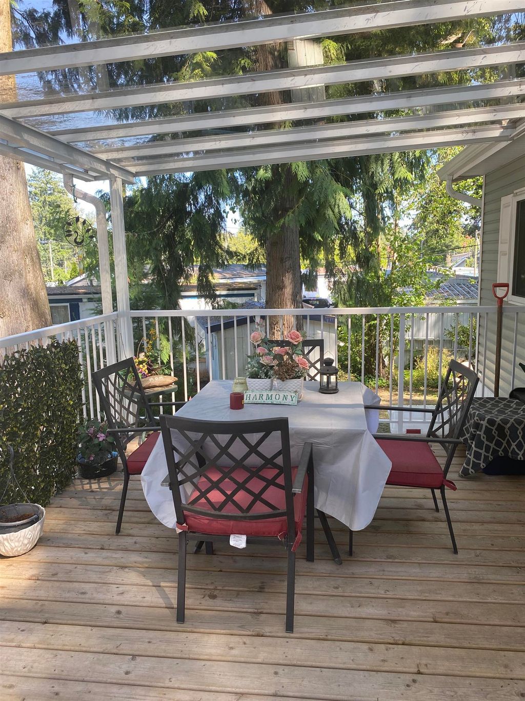 listing image 1101731058669207490