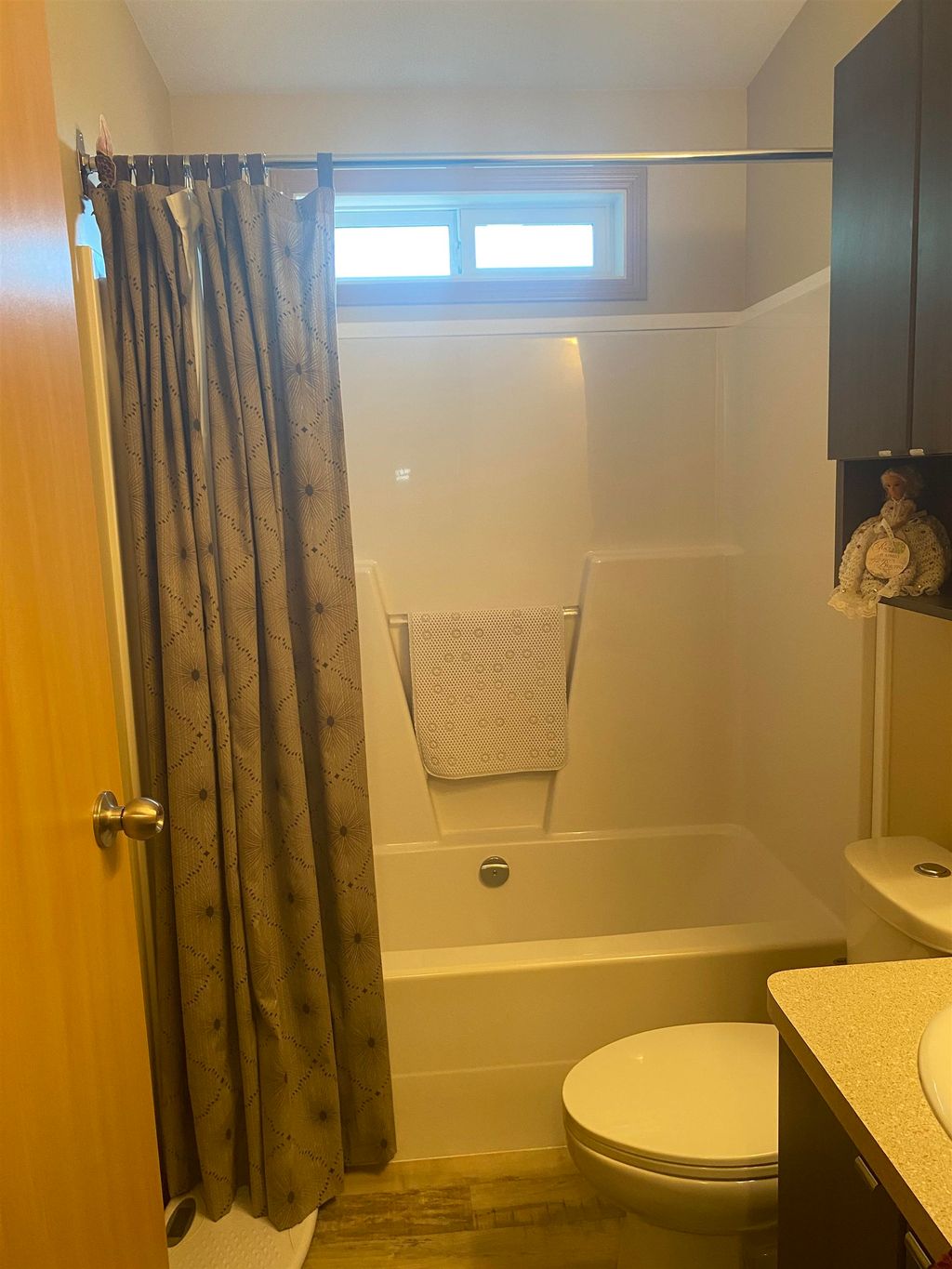 listing image 1107526250293838809
