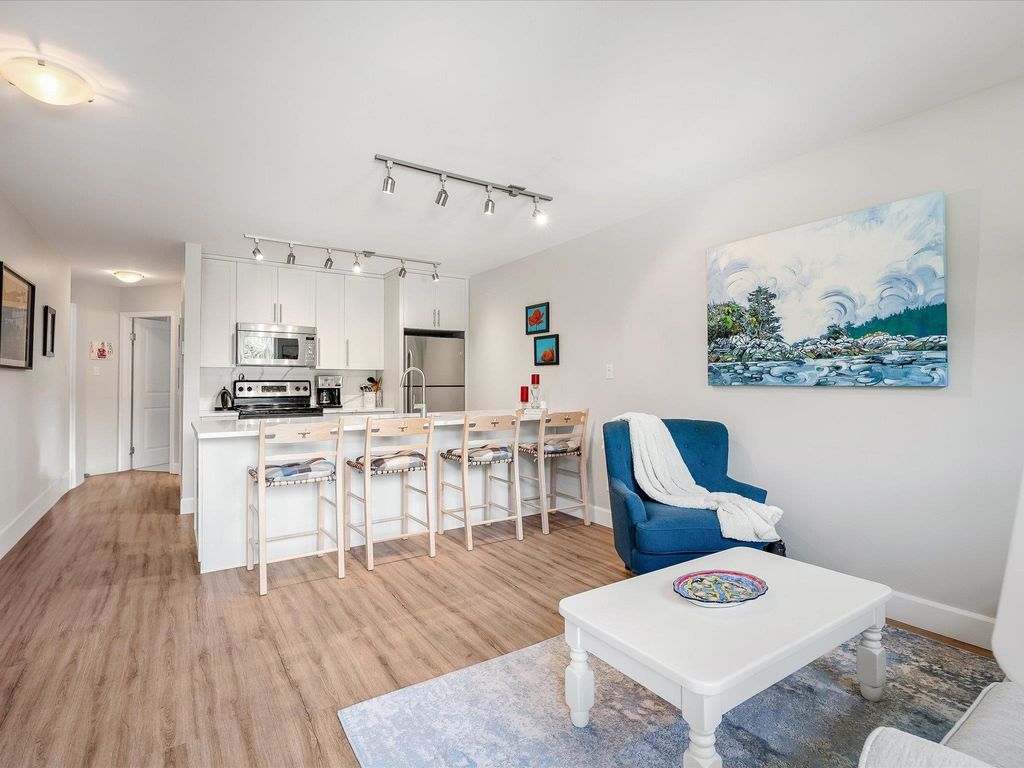 listing image 1104500476993093526