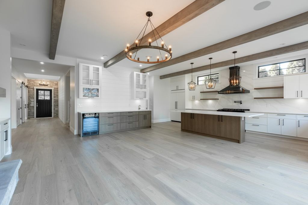 listing image 1101763803910143173