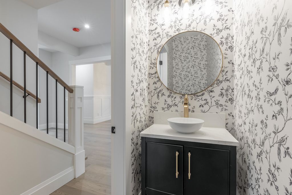 listing image 1109612716324157811