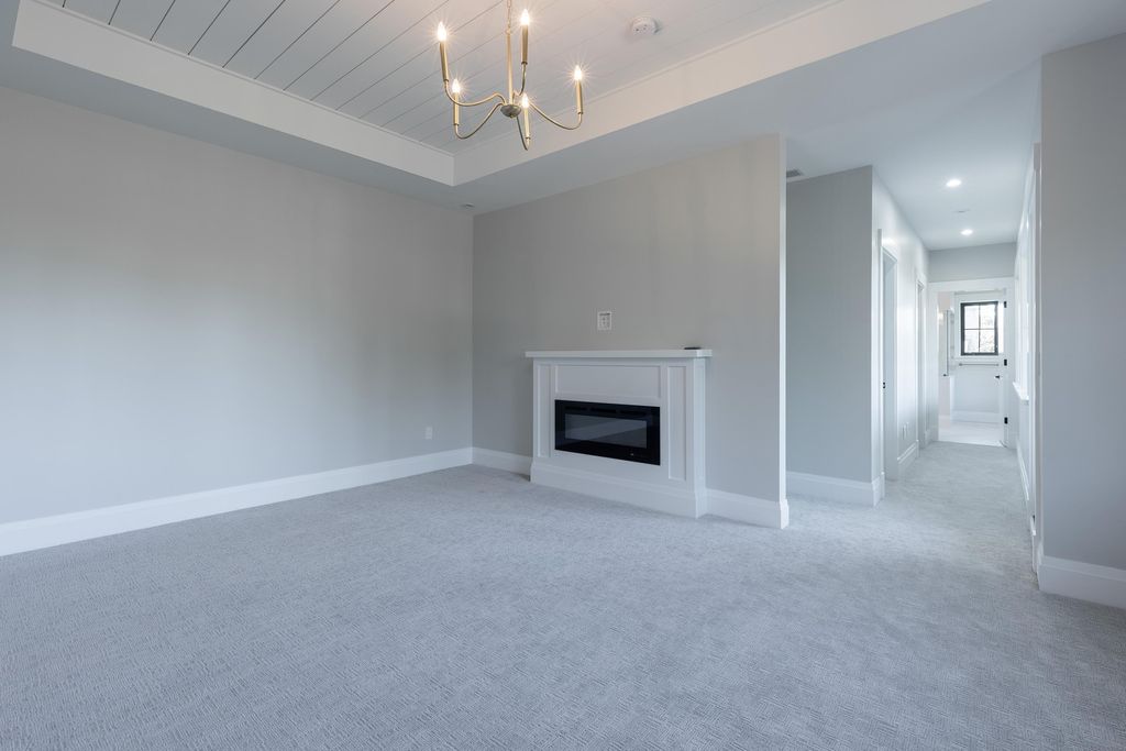 listing image 1104623460487025604