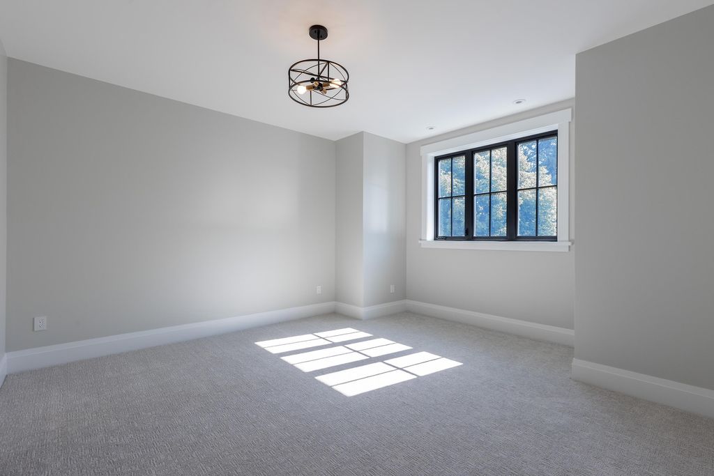 listing image 1102453995171430576