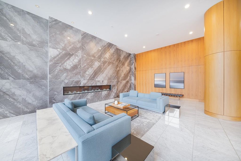 listing image 1106644633091462001